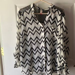2X Transparent Black and White Button-Down Blouse